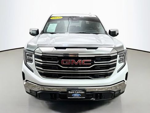 Used 2022 GMC Sierra 1500 SLT w/ SLT Premium Package AWD/4WD image 2