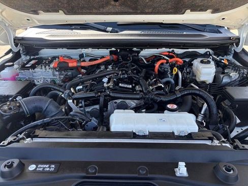 Used 2025 Toyota Land Cruiser image 23