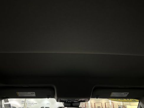 Used 2023 GMC Sierra 1500 Elevation image 26