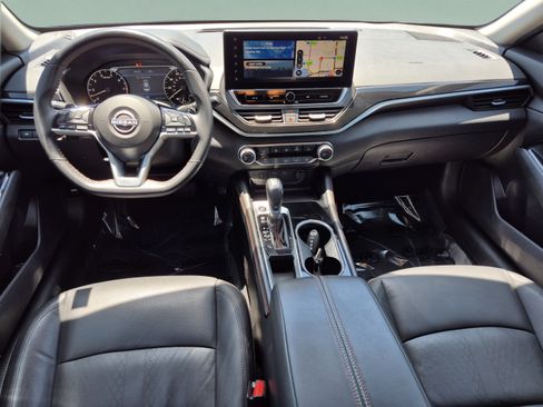 Certified 2024 Nissan Altima 2.5 SR w/ SR Premium Package FWD image 12
