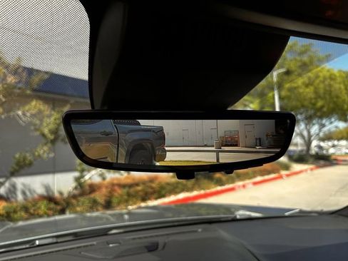 Used 2023 GMC Yukon XL Denali w/ Denali Reserve Package image 18