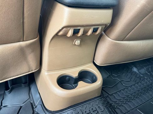 Used 2013 Jeep Wrangler Unlimited Sahara w/ Dual Top Group AWD/4WD image 10