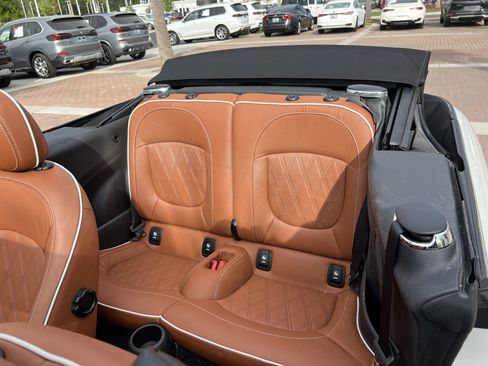 Used 2024 MINI Cooper Convertible w/ Signature Upholstery Package image 31