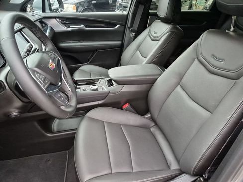 Used 2026 Cadillac XT5 Premium Luxury w/ Driver Assist Package FWD image 12