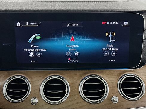 Used 2022 Mercedes-Benz E 53 AMG 4MATIC Sedan image 12