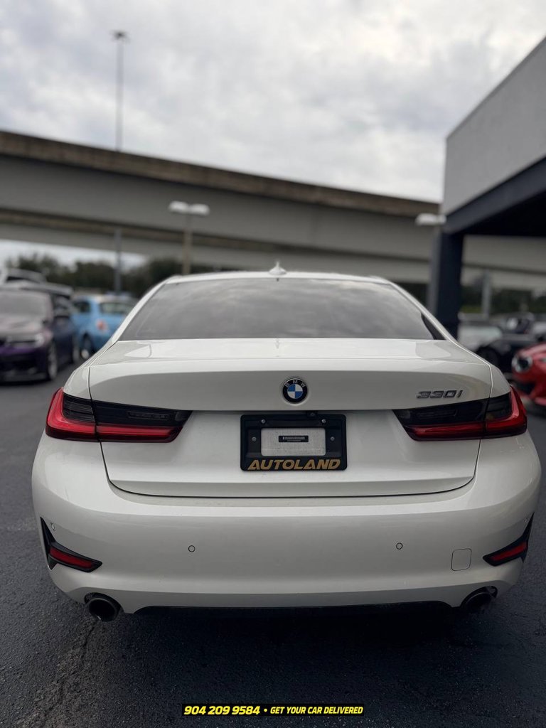 Used 2021 BMW 330i Sedan w/ Driving Assistance Package RWD image 11