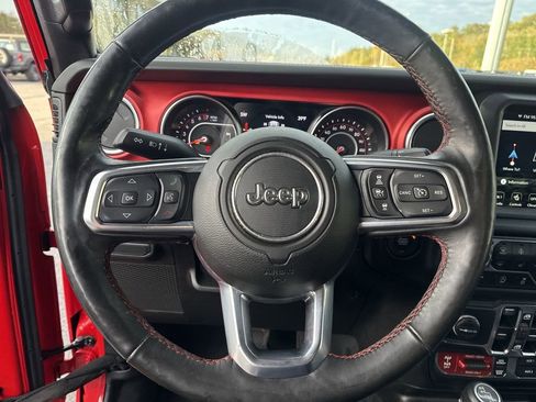 Used 2020 Jeep Gladiator Rubicon image 15