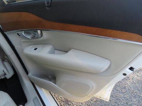 Used 2018 Volvo XC90 T6 Inscription w/ Convenience Package image 19