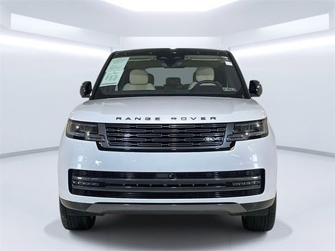 Used 2024 Land Rover Range Rover SE image 2