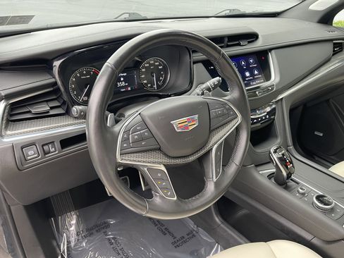 Used 2020 Cadillac XT5 Sportv image 17