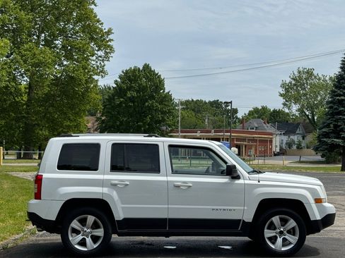 Used 2012 Jeep Patriot Limited w/ Sun/Sound Group image 16