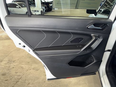 Used 2024 Volkswagen Tiguan SEL R-Line image 16