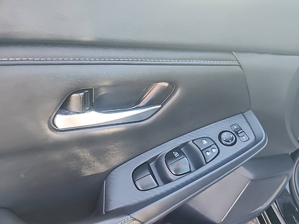Certified 2024 Nissan Sentra SV FWD image 12