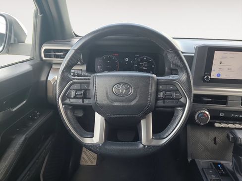 Used 2024 Toyota Tacoma TRD Off-Road AWD/4WD image 12