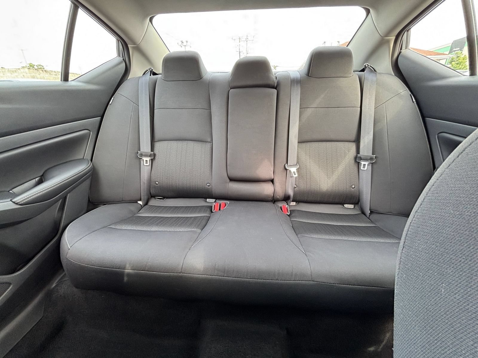 Used 2025 Nissan Altima 2.5 SV FWD image 37