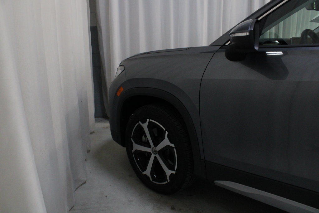 Used 2026 Volkswagen Tiguan SE AWD/4WD image 28