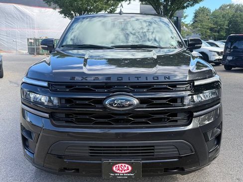 Used 2023 Ford Expedition Limited AWD/4WD image 3