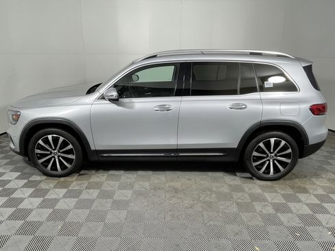 Certified 2022 Mercedes-Benz GLB 250 GLB 250 4MATIC SUV image 2