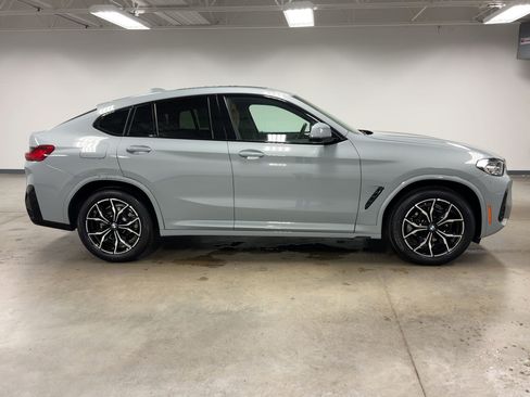 Certified 2025 BMW X4 xDrive30i image 7
