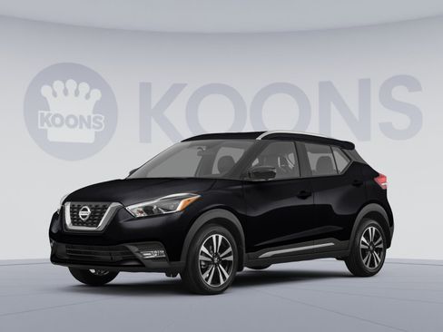 Used 2019 Nissan Kicks SR w/ SR Premium Package FWD image 1