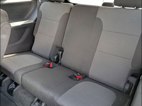 Used 2018 Chevrolet Traverse LT FWD image 16