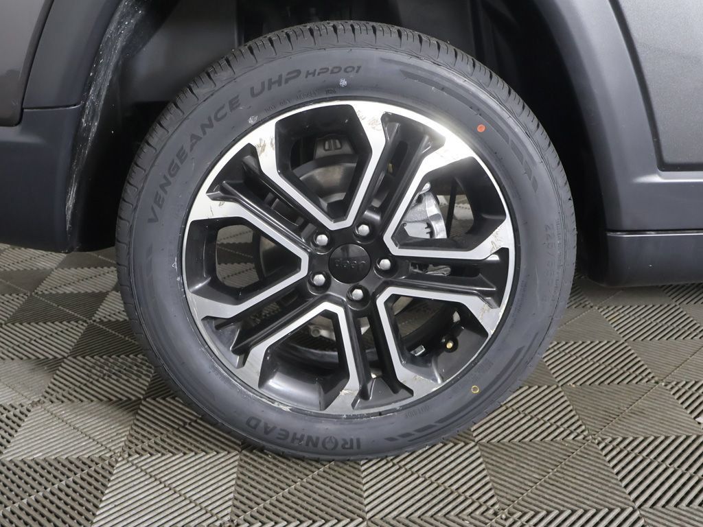 Used 2022 Jeep Compass Limited AWD/4WD image 18