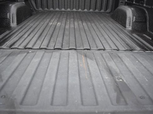 Used 2019 Chevrolet Silverado 1500 LT w/ All-Star Edition image 6