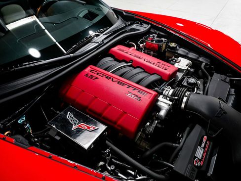 Used 2013 Chevrolet Corvette 427 w/ 1SC Preferred Equipment Group RWD image 36