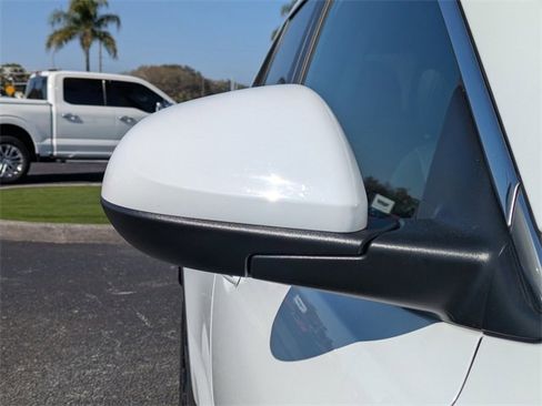 Used 2025 Buick Encore GX Sport Touring w/ Comfort Package image 15