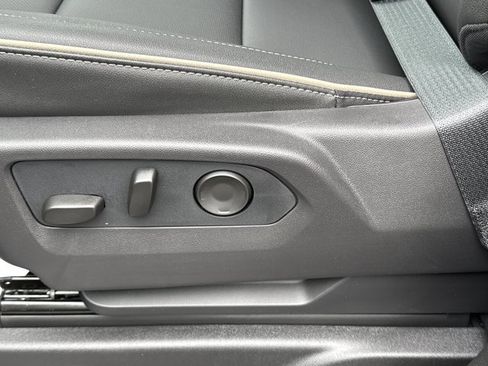 New 2026 GMC Yukon XL Elevation w/ Elevation Premium Package image 20