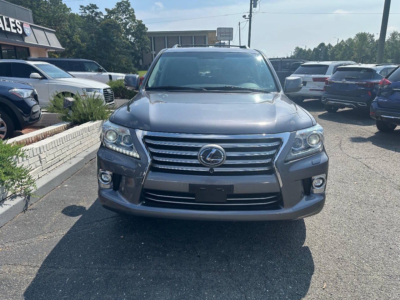 Used 2015 Lexus LX 570 4WD image 5