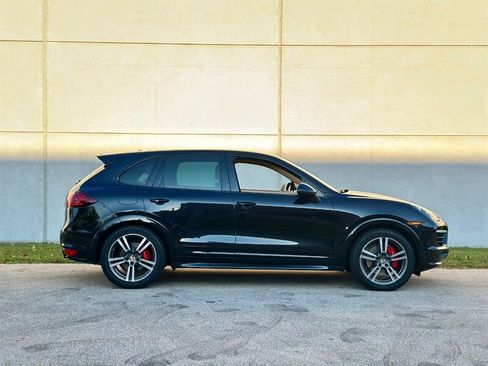 Used 2014 Porsche Cayenne GTS AWD/4WD image 7