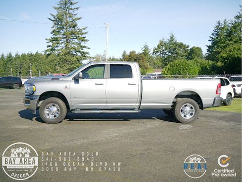 Used 2021 RAM 3500 Big Horn image 2