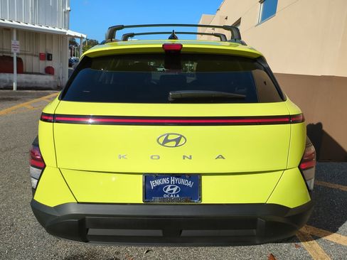 Certified 2024 Hyundai Kona SEL w/ Convenience Package image 5