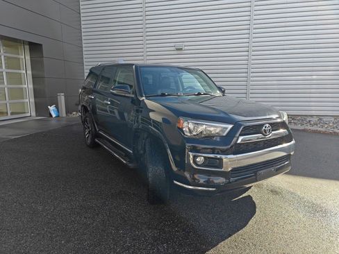 Used 2017 Toyota 4Runner Limited image 4