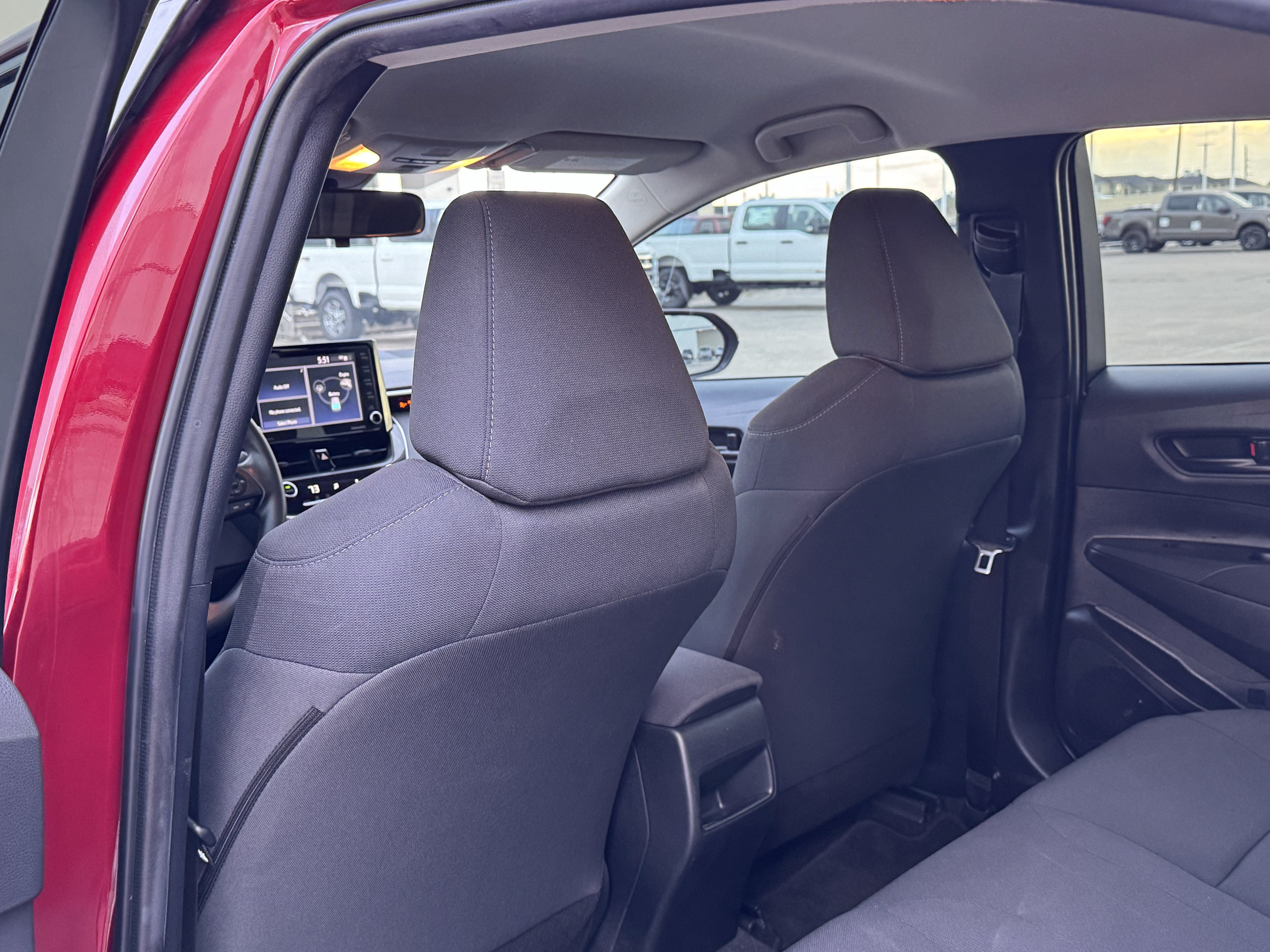 Used 2022 Toyota Corolla LE FWD image 18