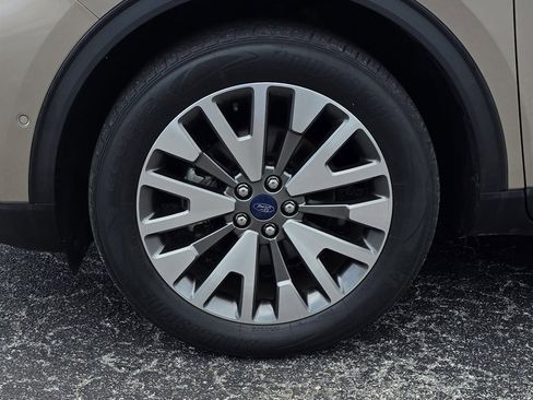 Used 2020 Ford Escape Titanium image 41