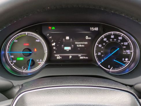 Used 2022 Toyota Venza Limited w/ Advanced Technology Package image 24