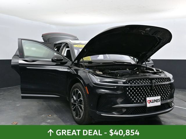 Used 2024 Lincoln Nautilus Reserve AWD/4WD image 54