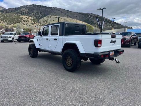 Used 2023 Jeep Gladiator Sport image 6