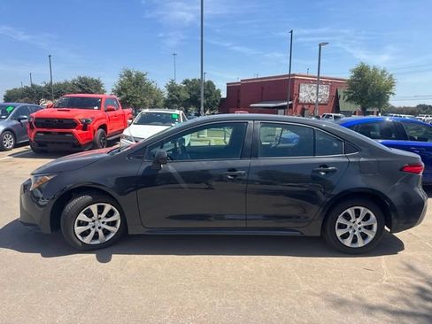 Used 2026 Toyota Corolla LE FWD image 5