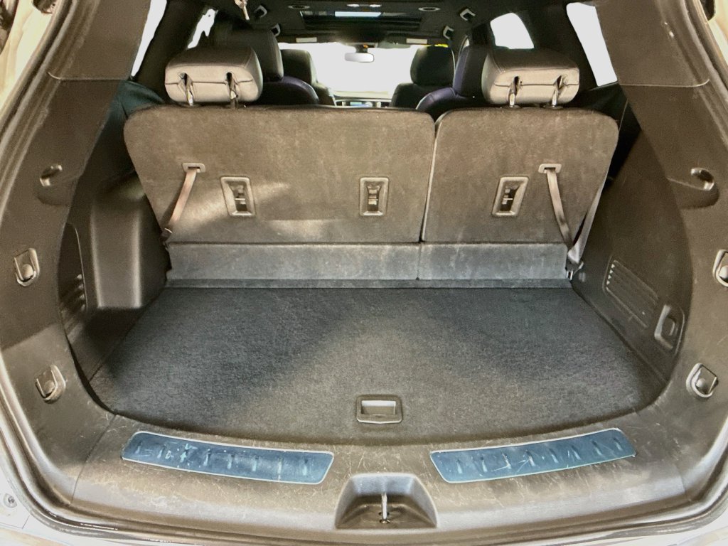 Used 2023 Buick Enclave Essence w/ Experience Buick Package FWD image 27