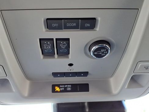 Used 2020 GMC Yukon Denali w/ Denali Ultimate Package AWD/4WD image 35