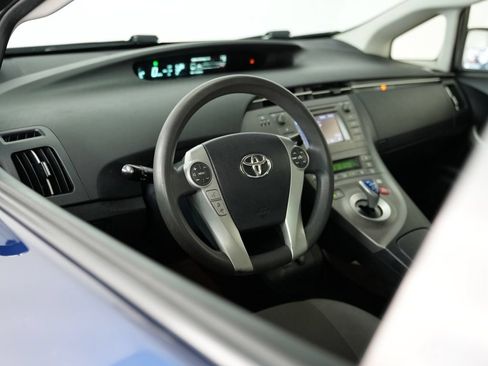Used 2012 Toyota Prius Three FWD image 4