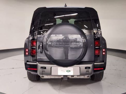 Used 2025 Land Rover Defender 130 X-Dynamic SE AWD/4WD image 14