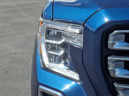 Used 2020 GMC Sierra 1500 AT4 w/ AT4 Premium Package AWD/4WD image 9