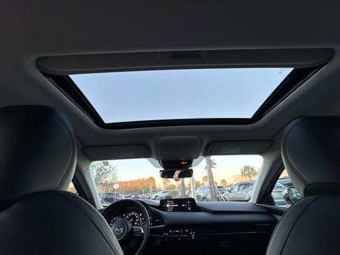 Certified 2025 MAZDA MAZDA3 2.5 Turbo Sedan w/Premium Plus image 24