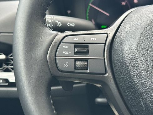 Used 2025 Honda Accord Sport image 27