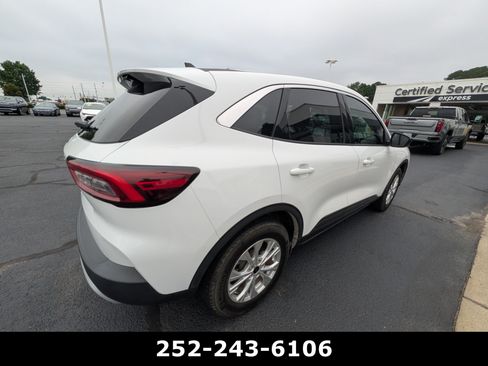 Used 2023 Ford Escape Active FWD image 6