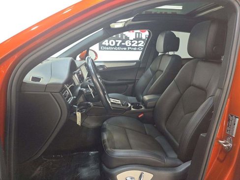 Used 2023 Porsche Macan AWD/4WD image 10